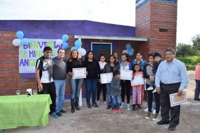 Contin�a la entrega de viviendas sociales