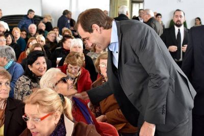 Garro en el Consejo Federal de Jubilados: �Este pa�s se construye con la experiencia de los mayores�