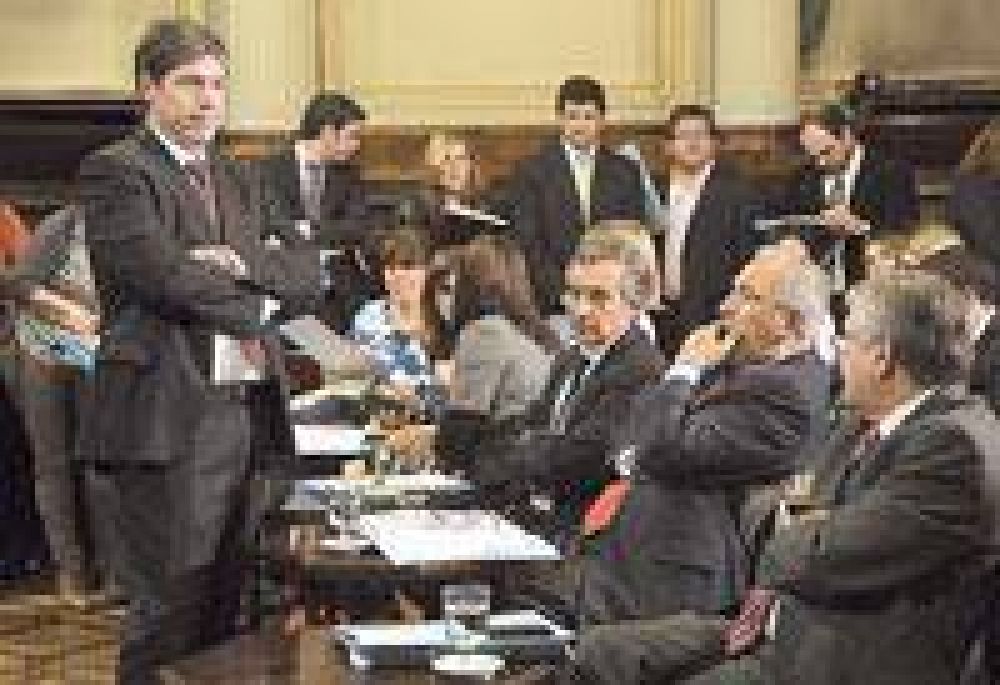 Primer paso del proyecto de la oposici�n, que busca prohibir los despidos hasta 2018