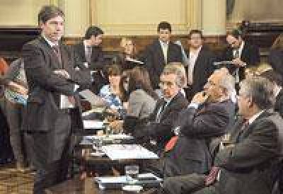 Primer paso del proyecto de la oposici�n, que busca prohibir los despidos hasta 2018
