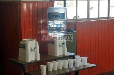 Otra vez detectan contaminaci�n en el agua de la Escuela 1