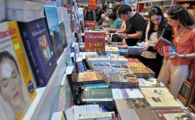 Con 1500 propuestas e invitados de lujo, arranc� la Feria del Libro