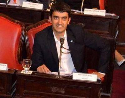 Albisu reclam� acciones concretas para resolver las obras del Rio V