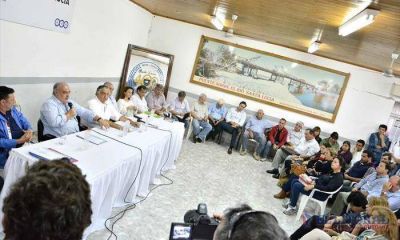Colombi garantiz� asistencia a los intendentes y dar�an casas para relocalizar a santaluce�os