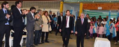Obras y anuncios por m�s de $ 25 millones para Dolavon, antes de la cumbre con Carlos Linares