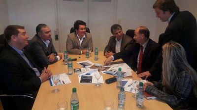 Diputados de Cambiemos piden por una ruta a�rea provincial