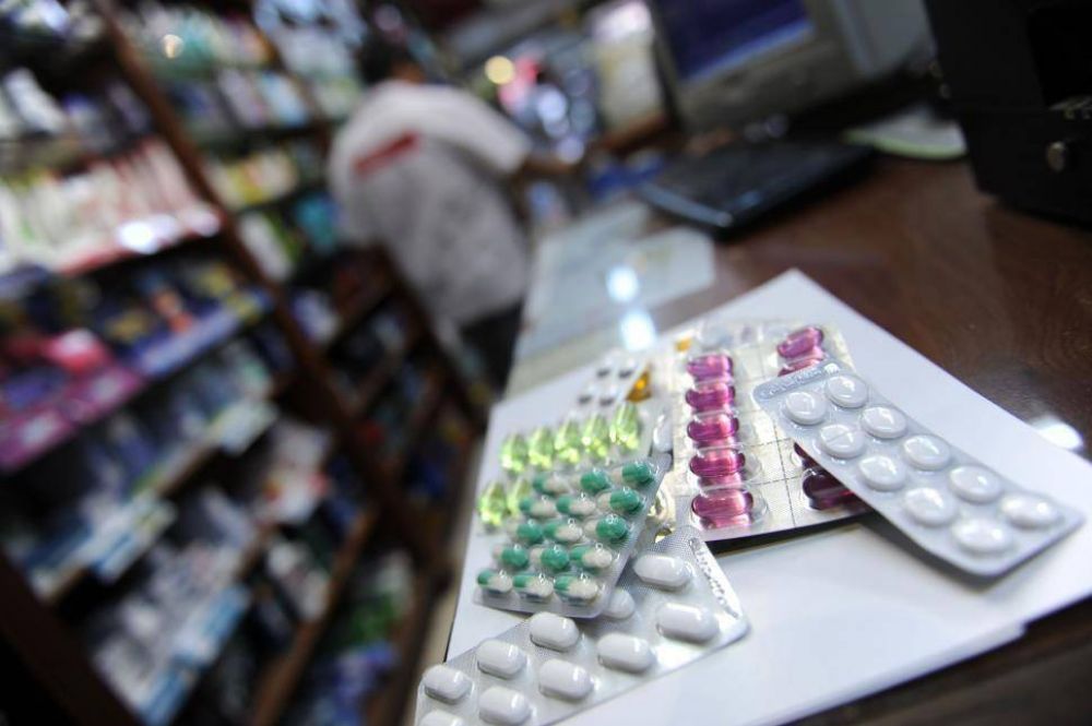 Las farmacias alertan con no atender a jubilados