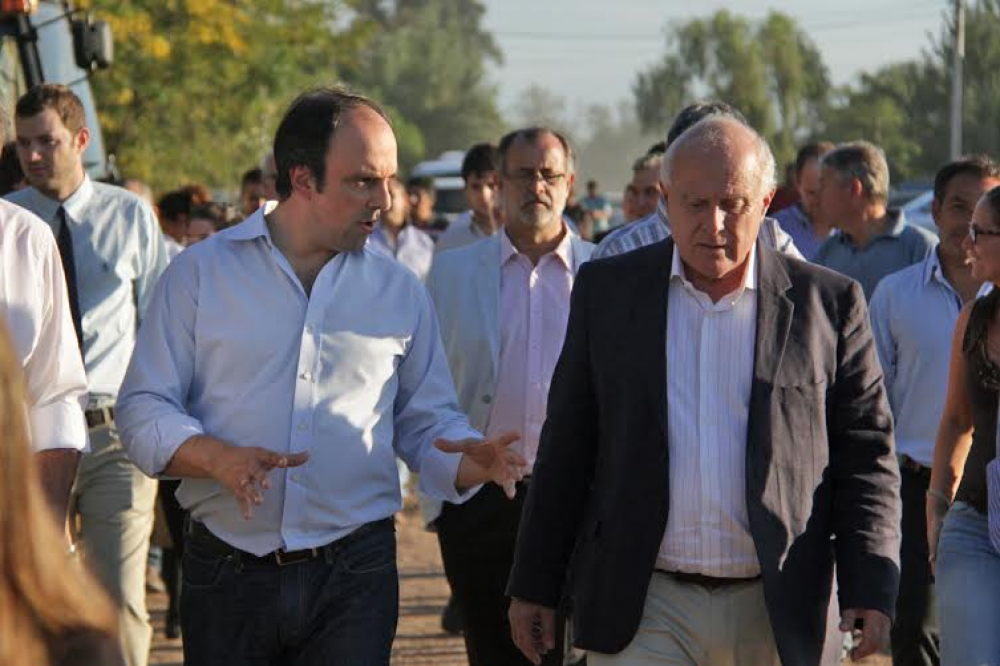 Jos� Corral y Miguel Lifschitz recorren el avance de obra del Museo del Parque de la Constituci�n Nacional