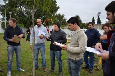 La C�mpora junt� firmas contra el aumento de gas