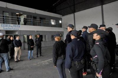 M�s seguridad para Tres de Febrero: anuncios de Valenzuela