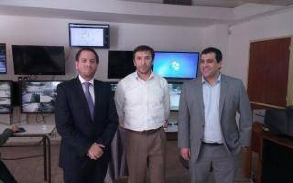 Rojas: Capacitaron a empleados del Centro de Monitoreo