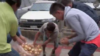 En Venezuela se pelean por unas cebollas