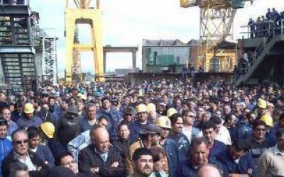 Trabajadores de Astillero R�o Santiago protestan contra Vidal en La Plata