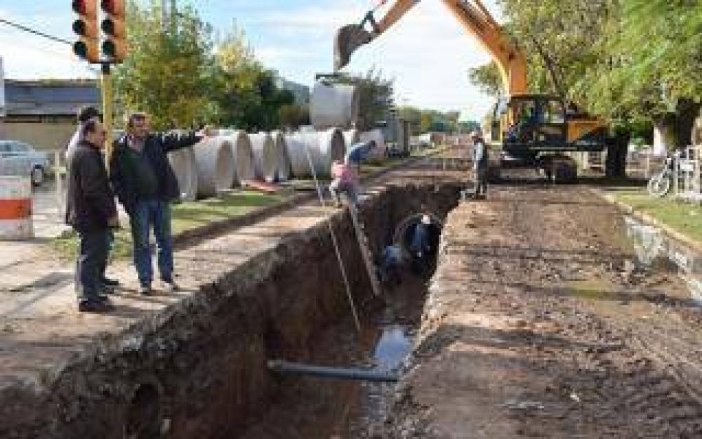 Saladillo: Salom�n supervis� obras de Desag�es Pluviales