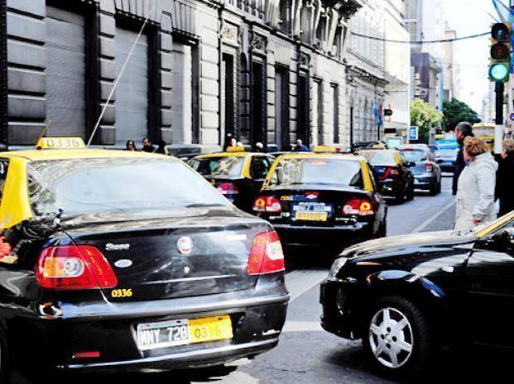 Si el Concejo lo ratifica, la tarifa de taxis aumenta 30 por ciento desde el lunes