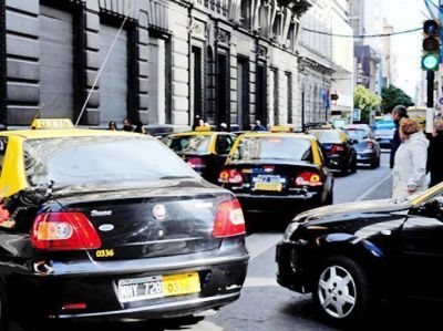 Si el Concejo lo ratifica, la tarifa de taxis aumenta 30 por ciento desde el lunes