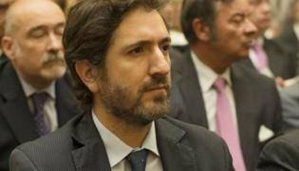 Allanan tres Direcciones del Gobierno de la Ciudad