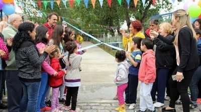 Katopodis inaugur� las obras de renovaci�n de la Plaza Tropez�n