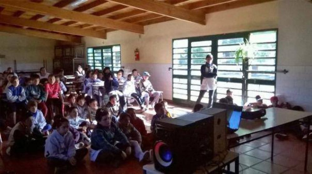 2500 alumnos participaron de las charlas educativas sobre el Dengue