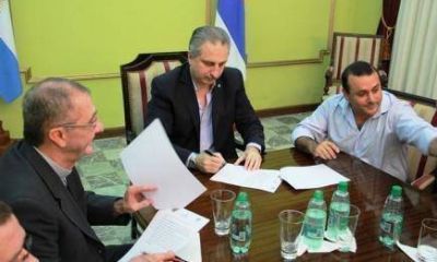Gobierno y Di�cesis de Posadas firmaron convenio para contenci�n de adictos a las drogas