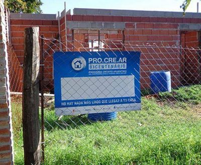 Alba�iles sin trabajo por par�lisis del Procrear