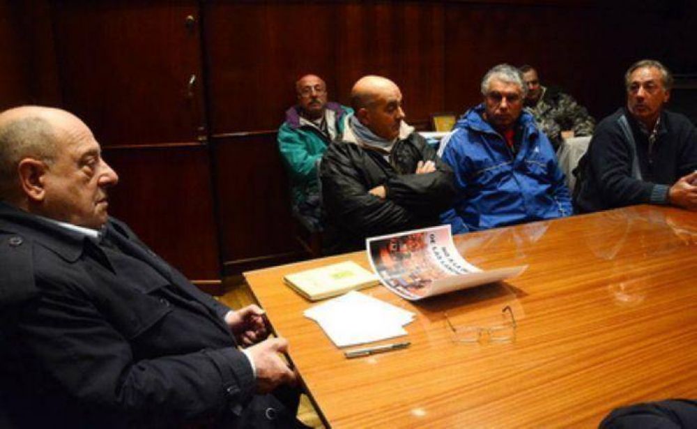 Arroyo recibi� a pescadores de �lanchitas amarillas
