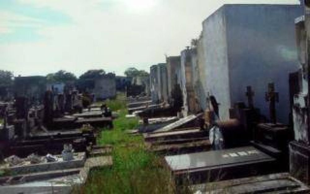 Inseguridad inslita: En Chascoms le roban hasta a los muertos