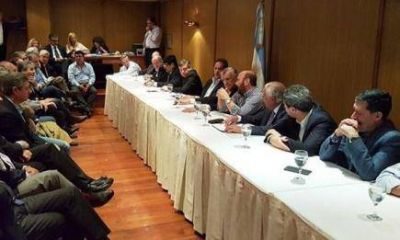 Irraz�bal destac� aval judicial a lista de unidad del PJ Nacional