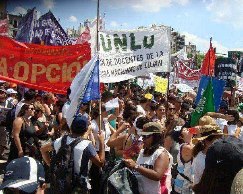 UNLu: protesta de los docentes universitarios