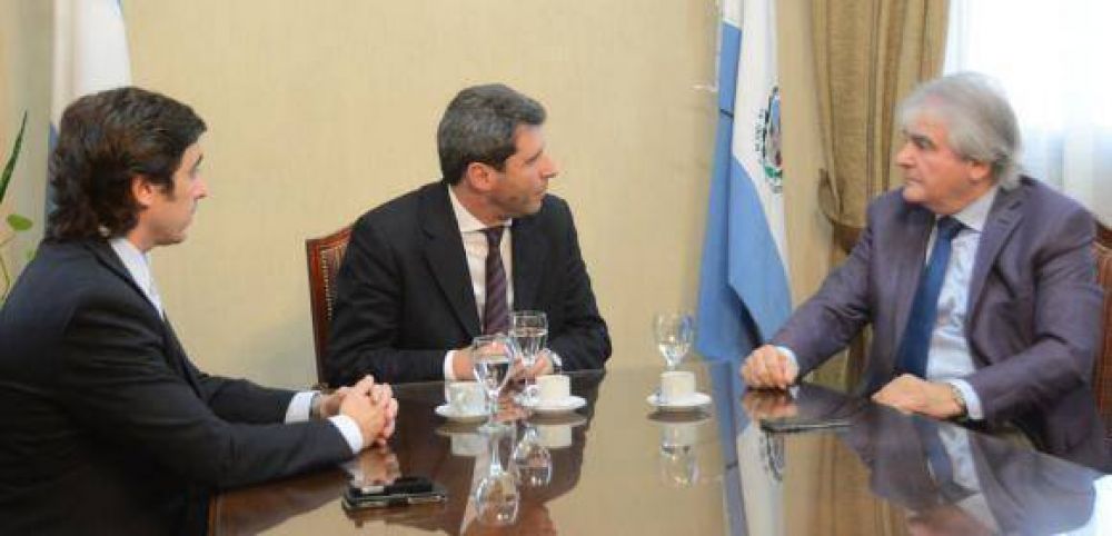 Luego de la pol�mica, U�ac se reuni� con Rago Gallo