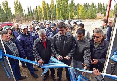 Gas para el Valle: Das Neves inaugur� la red en la zona de Bryn Crwn