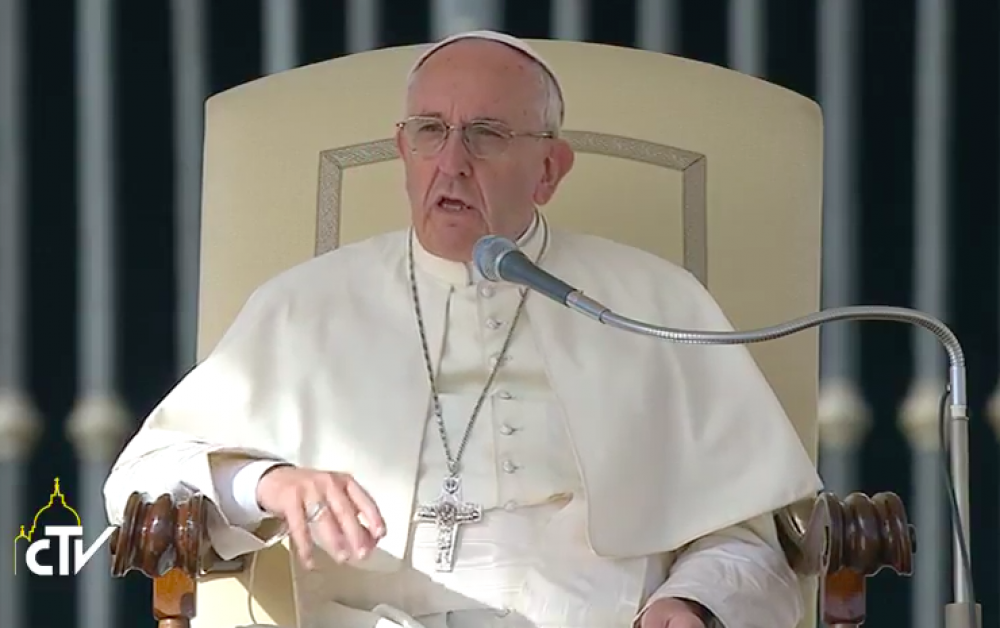 El Papa: No podemos ignorar el sufrimiento de los hombres