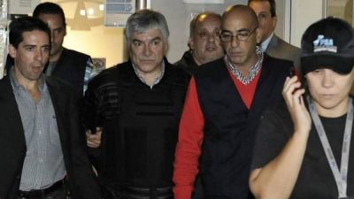 L�zaro B�ez piensa en cambiar abogados y reenfocar su defensa