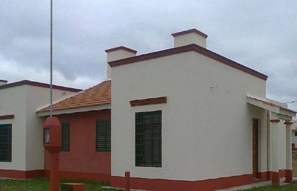 Convocan para la firma de actas de tenencia a preadjudicatarios de vivienda en Rosario de Lerma