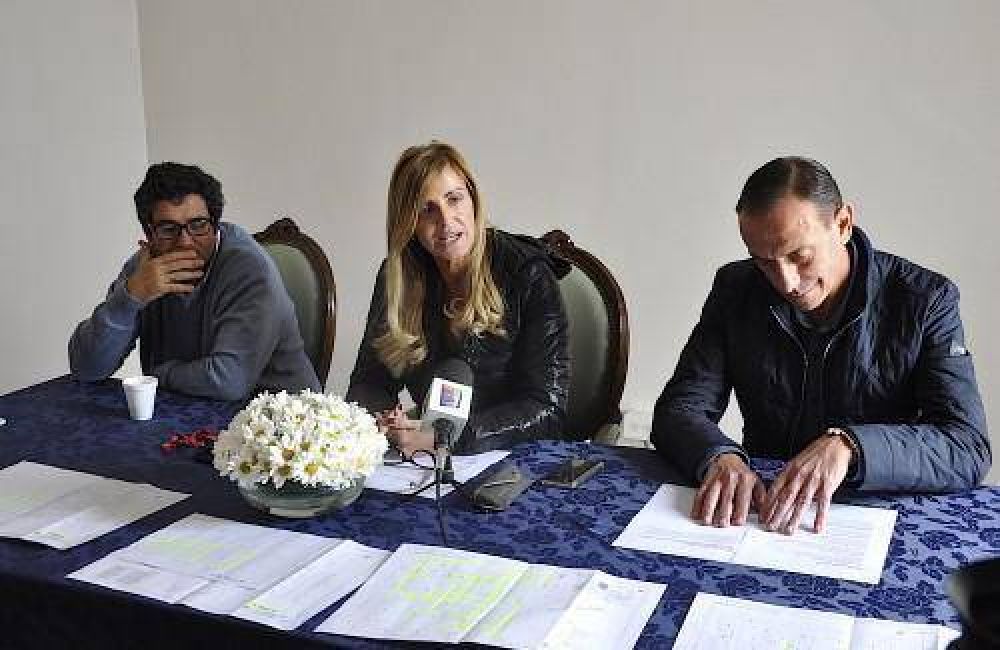 Fassi confirm� obras de agua potable para cinco barrios de Ca�uelas