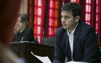 Juli�n �lvarez asegur� que sigue vigente el alerta roja sobre Grindetti en Interpol