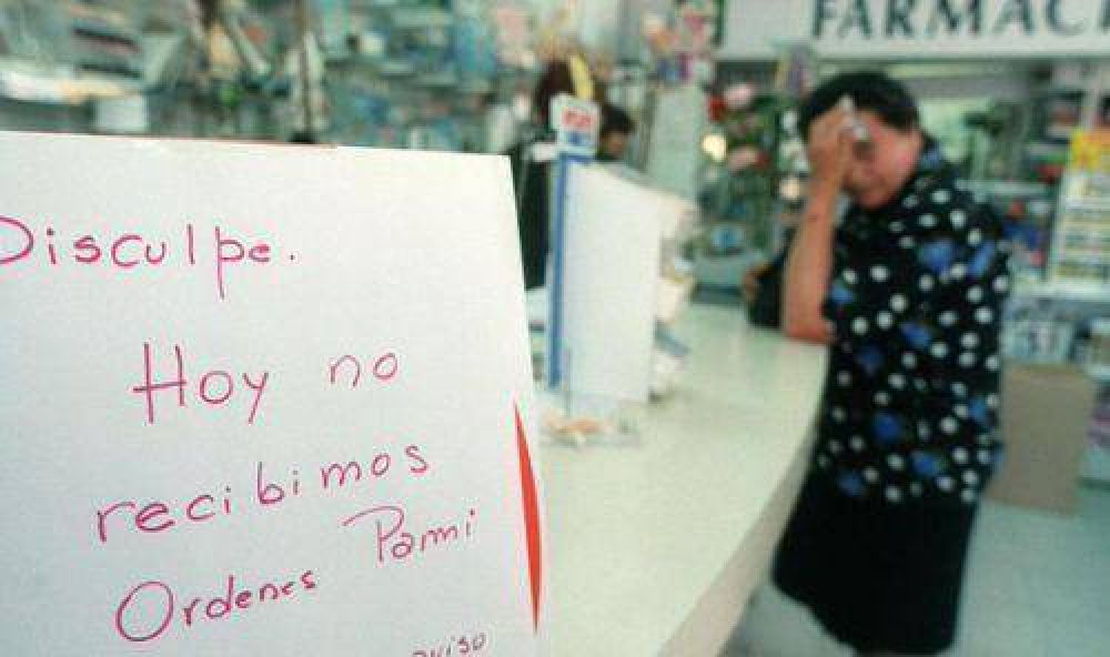 Por reclamo de deuda, farmacias no atienden PAMI