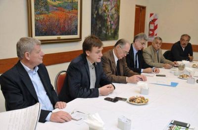 R�os: Mendoza vino a discutir a nuestra provincia