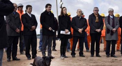 Vidal anunci� un millonario plan de obras hidr�ulicas por 15.000 millones