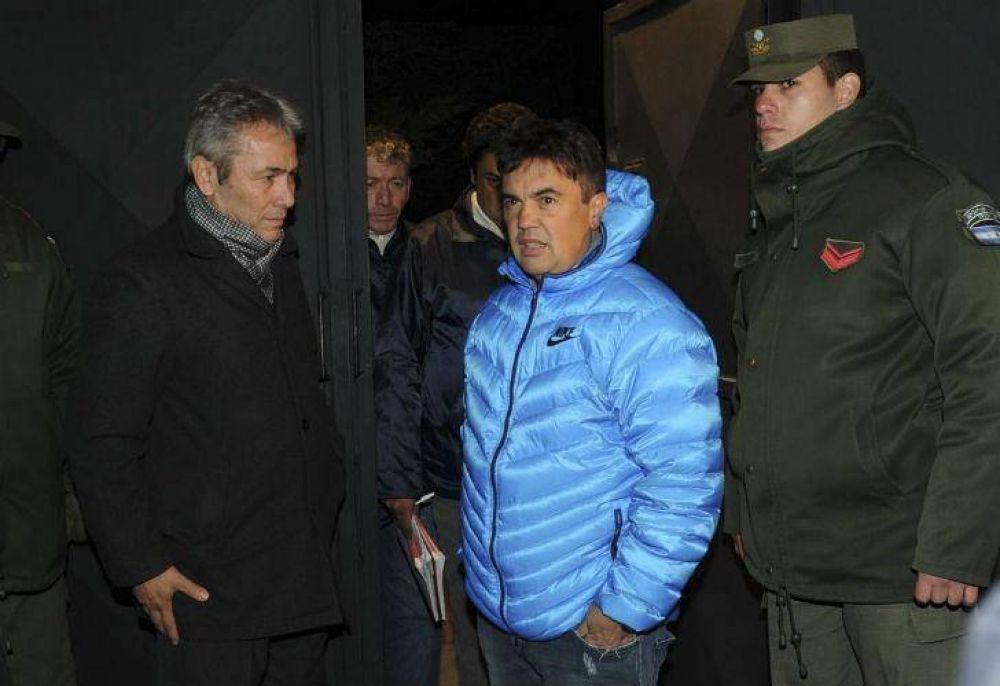 Hallaron USD 90 mil, bolsos, precintos de fajos y 150 nuevas propiedades