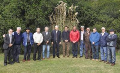 Intendentes se mostraron preocupados por la inflaci�n, devaluaci�n y el empleo