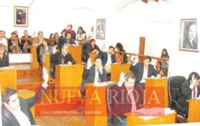 Concejales aprobaron nueva tarifa para taxis y remises