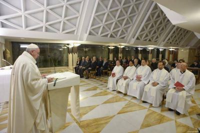 El Papa en Sta Marta: �El Esp�ritu Santo siempre nos sorprende�