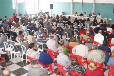 Productores vuelven a exigir precio base por su fruta 