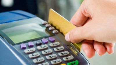 Extendieron la devolución del IVA por compras con tarjeta de débito