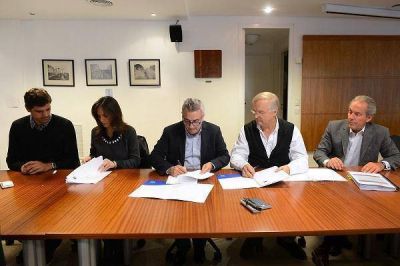 Tigre y AySA acordaron agua y cloacas para todos los vecinos