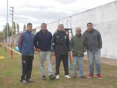 Convirtieron basural en plaza
