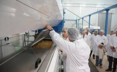 Inaugur� la tercera planta oliv�cola local m�s grande