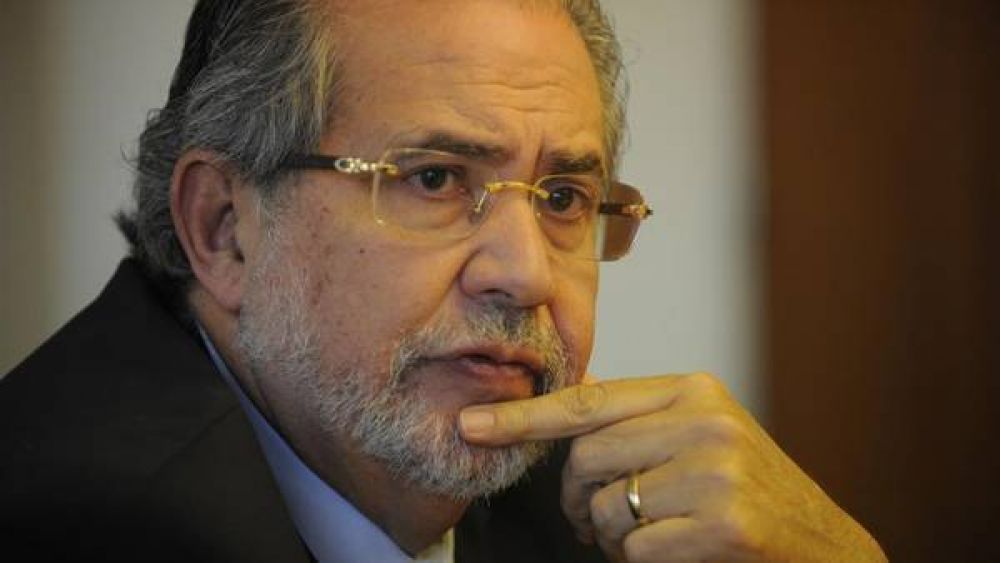 �En Venezuela, el chavismo arras� con las instituciones�