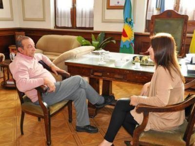 Carlos S�nchez se reuni� con la diputada provincial Ros�o Antinori